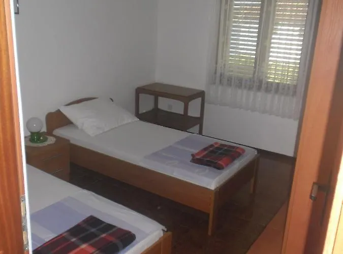 Apartments By The Sea Rogoznica - 11425